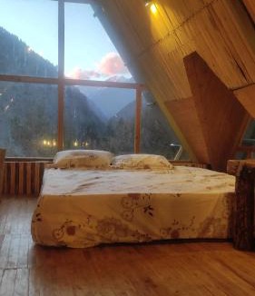 Keylong Ski Chalet | Zilfa