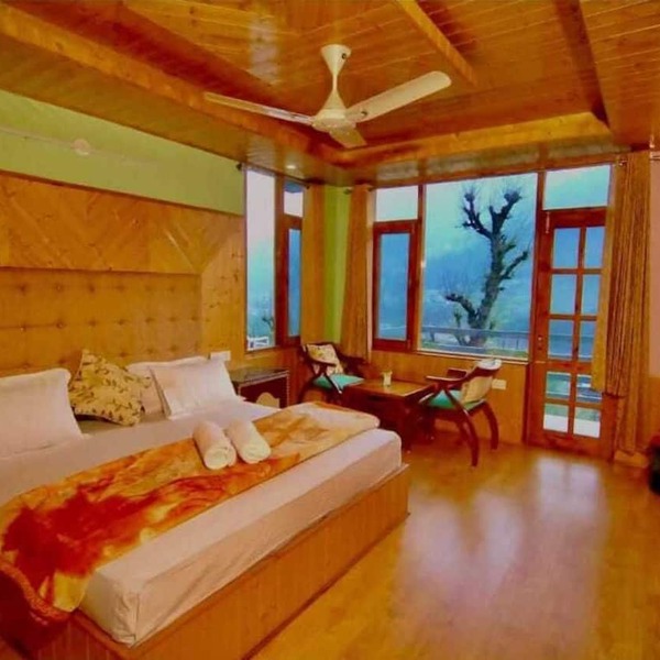 Gorgeous 2-bedroom cottage in the heart of Manali