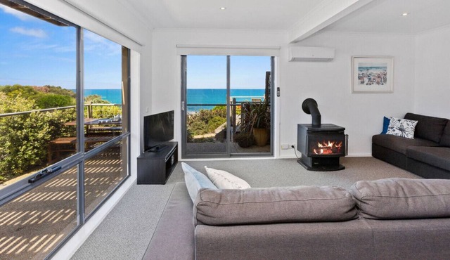 1 Whitecrest Resort - Pool & Amazing Ocean Views in Wongarra