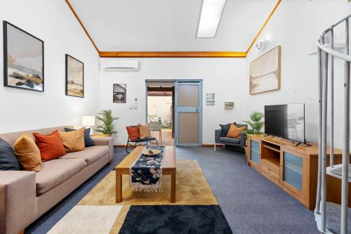 22 Cottesloe - 1BDR Beach - WITH WIFI in Perth