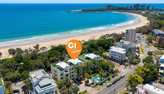 3 luxurious bedroom apartment 2 miutes walk to the ocean in Mooloolaba