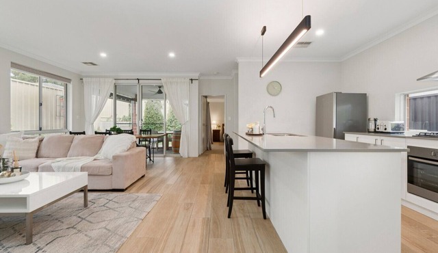 3BR Comfortable Home in Edgewater