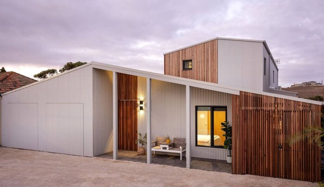 4BR Passive House, sleeps 8, 2.5kms from CBD/Beach in Warrnambool