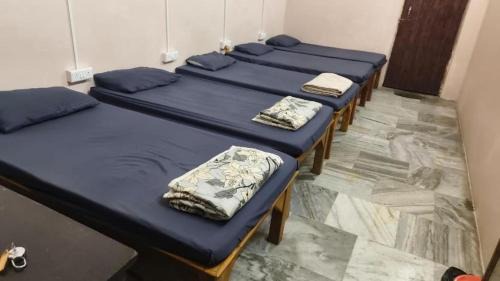 5 Star Yatri Vishram Non-AC Dormitory