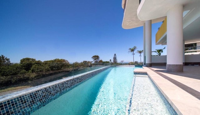 701 Sakara - Luxury Dual-Level Beachside Retreat in Maroochydore