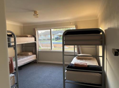 77 International Tourist House in Mandurah
