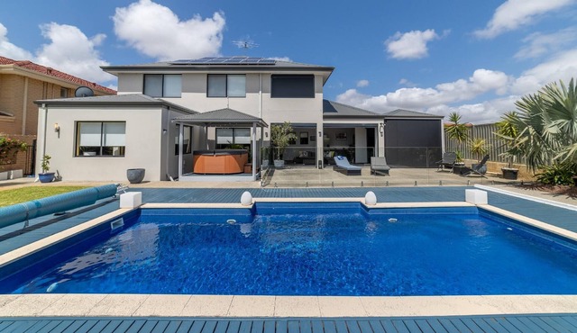9 Beaconsfield Delight in Beaconsfield