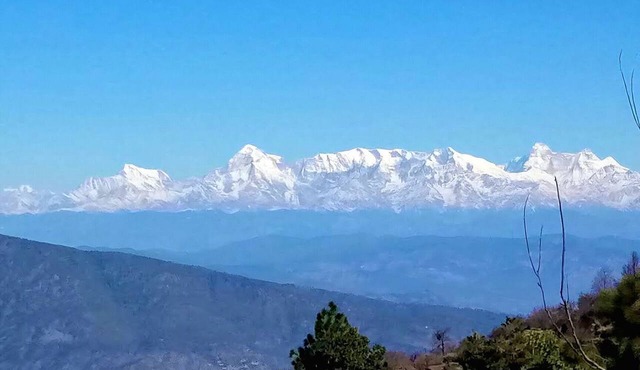 A Boutique Himalayan retreat where nature, serenity & luxury awaken your soul.