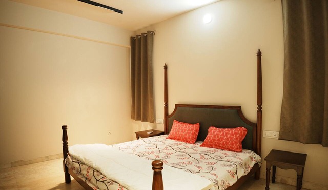 A mango tree stay in Bhopal