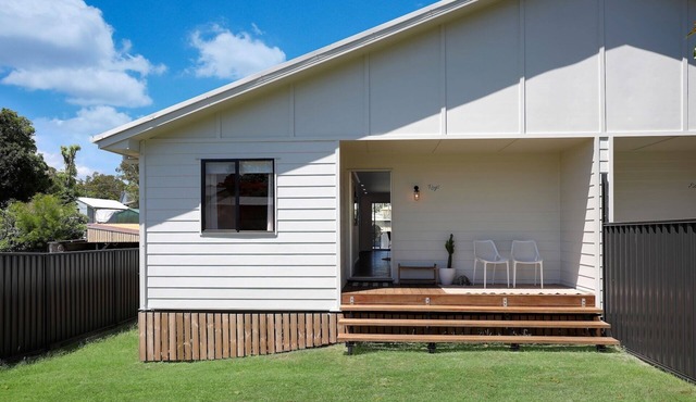 A modern, stylish duplex designed for easy holiday living in peaceful Amity in Amity