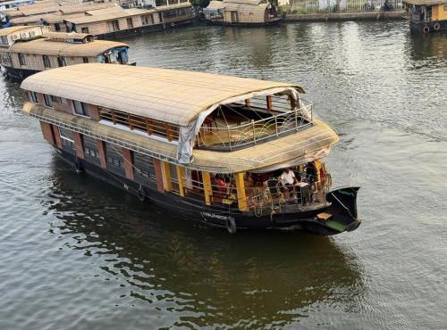 Aagaman house boats