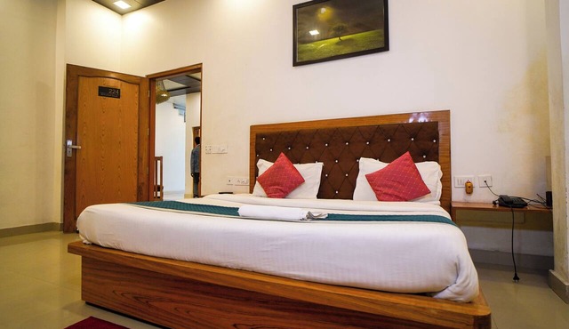 AARYA HOTEL & SPA Jim Corbett