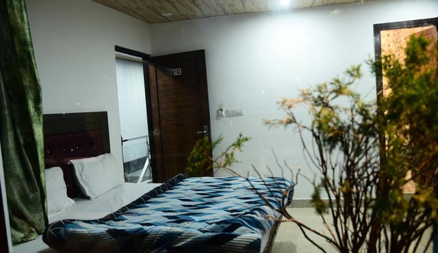 Aatithi Hotel By GRB