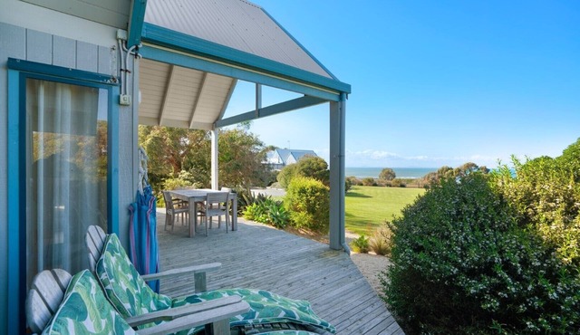 Absolute Beach FrontagenSelf Contained CottagesnFully equipped for your holiday in Walkerville South