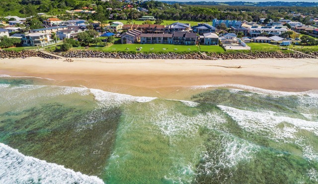 Absolute Beachfront Apartment 4T in Lennox Head