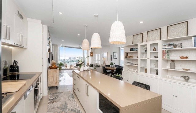 Absolute Waterfront Luxe Sub-Penthouse | 3BR | Panoramic Views in South Townsville