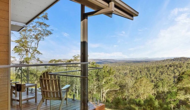 Affinity Luxury Studio with Spa and Amazing Views in Ravensbourne