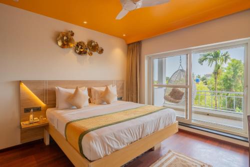 Alaya Stays Gracias Retreat near Ashvem Beach 3 minutes Walk From The Beach