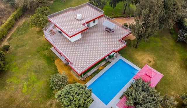 Alaya Stays Luxe FarmAcre Pet-friendly 4-BHK Villa With Private Pool, Garden & Terrace
