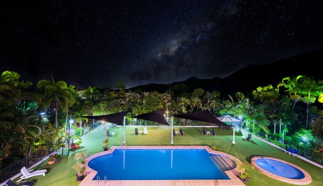 Amaroo Rainforest Resort in Nelly Bay