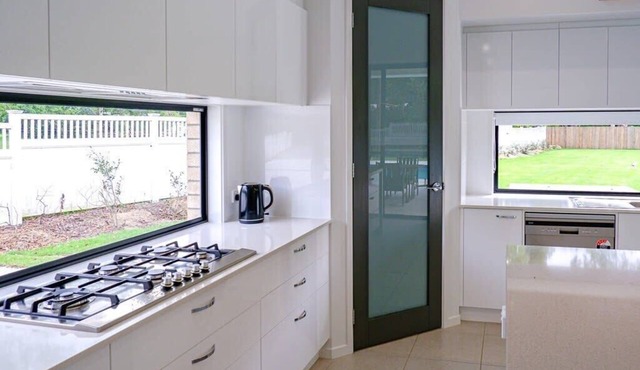 Amazing House! Big Swimming Pool BBQ in Mooloolah Valley