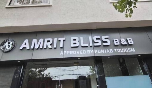Amrit Bliss B&B Near Golden Temple