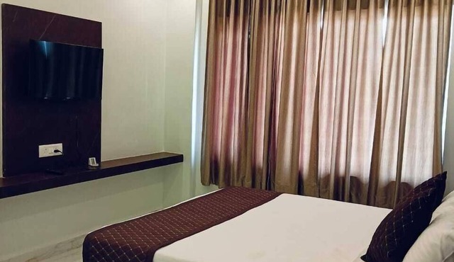 Anandam Hotel