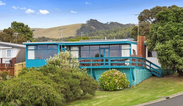 Aqua Blue in Apollo Bay