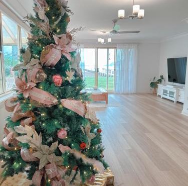 Aria waterview in Point Clare