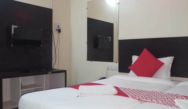 Arjun Pride Hotel in Baramati
