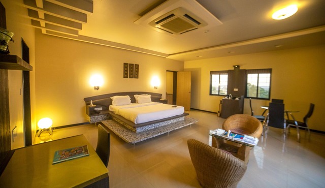 Aroma in Latur