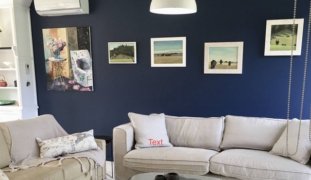 Artists Retreat - A beautiful French Style property, with lots of paintings in Sorrento