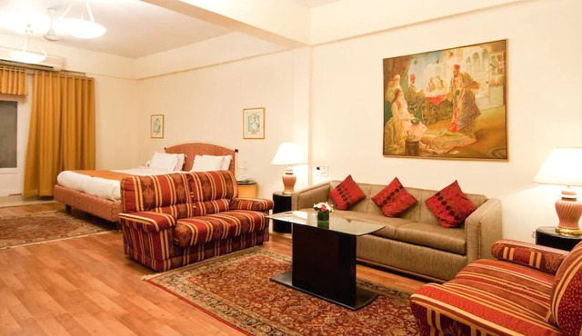 Astoria Hotel in Mumbai