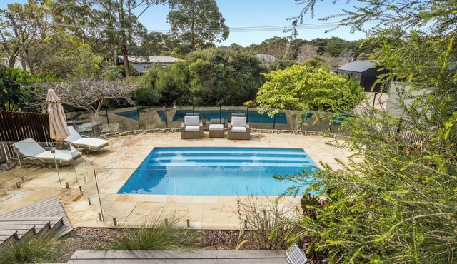 AURORA LUX GROUP RETREAT | HEATED POOL & SPA | CINEMA | GOLF | FINE DINING in Cape Schanck