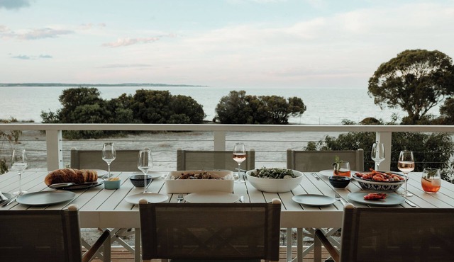 Avalon Beachfront @ Kangaroo Island in Nepean Bay