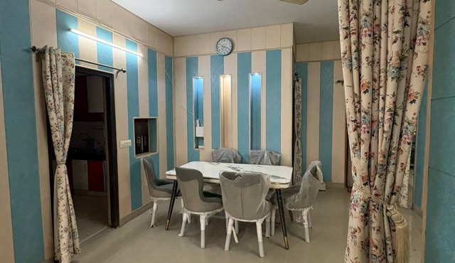 Awaraj Home Stay