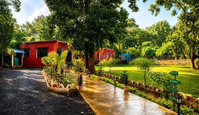 Bandhavgarh Tiger Resort in Tāla