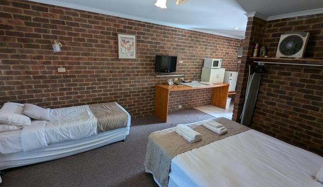 Barham Colonial Motel in Barham