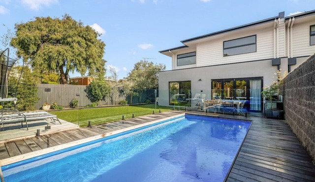 Barwon River retreat in Barwon Heads