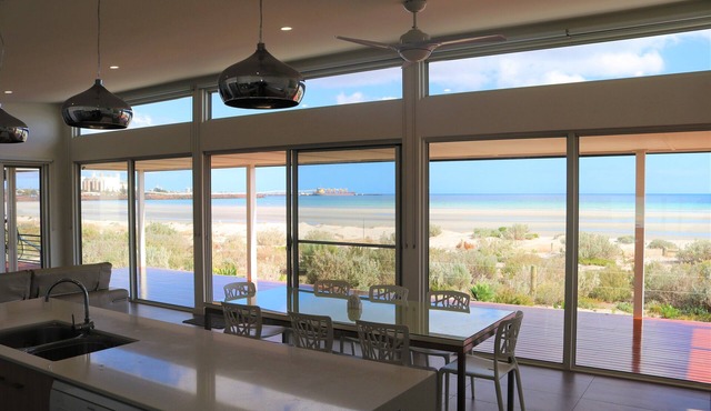 Beach Bliss Wallaroo Absolute beachfront location - step straight onto the sand in Wallaroo
