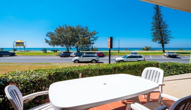 Beachfront Bliss – Your Ultimate Coastal Getaway in Gold Coast