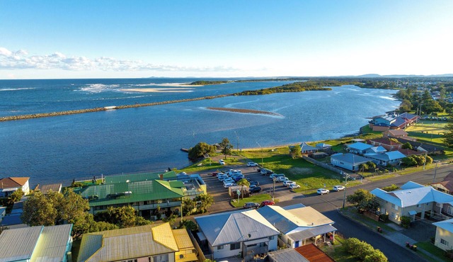 Beachside Pet Friendly Unit 3 at Harrington in Harrington