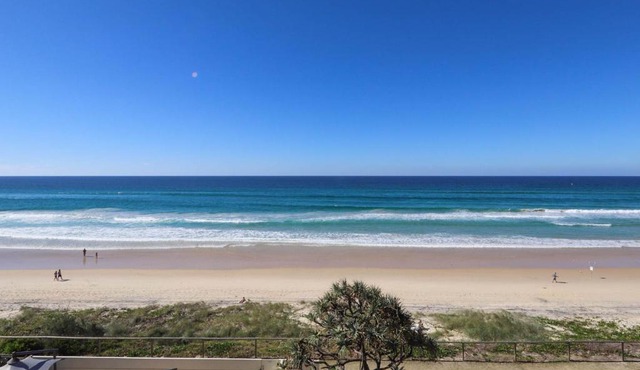 Beachside Tower Apartments in Gold Coast