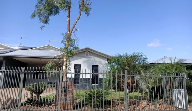 Beautiful Modern House near Darwin (20min) in Coolalinga