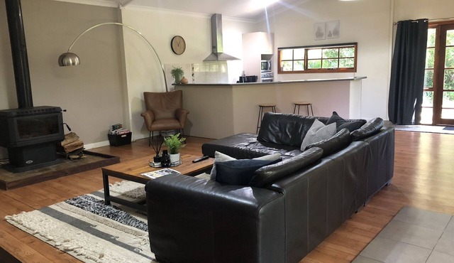 Beautiful Spacious Apartment Set Amongst Botanical Gardens with a Spa in Cheshunt