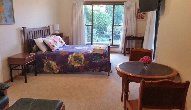 Beezneez B&B - beautiful garden setting in Orford