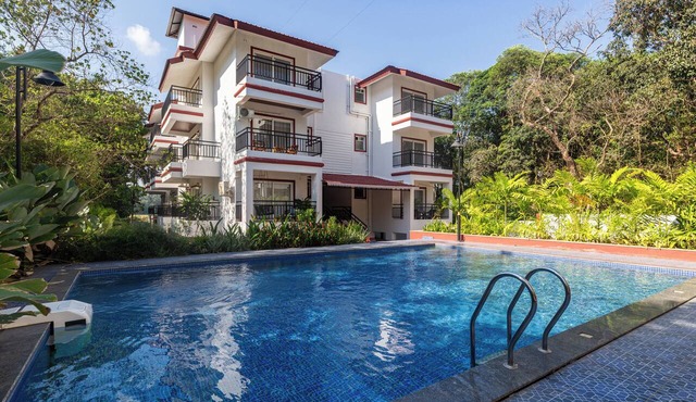 Bela Vista - 2BHK Balcony View Over Fields + Pool