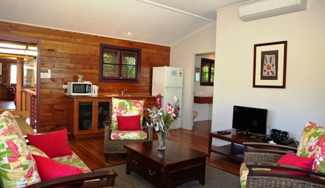 Bella Coola - Chilko - Romantic Cottage in Mission Beach