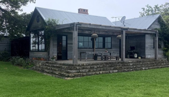 Blue Hills Luxury Farm Stay in Tilba Tilba