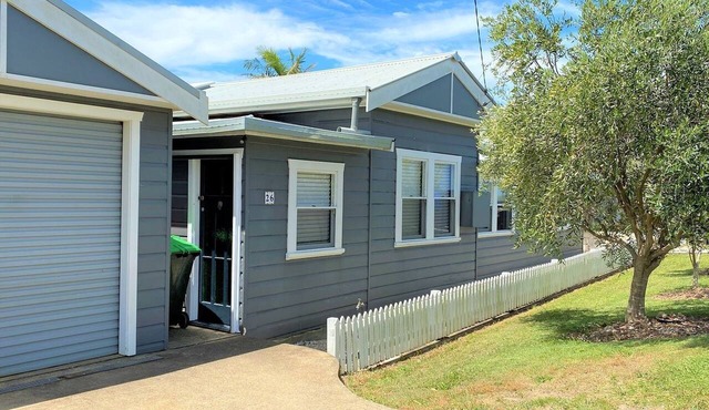 Bluebell - Walking distance to the beach, suitable for large families, and within minutes drive to a in Nambucca Heads